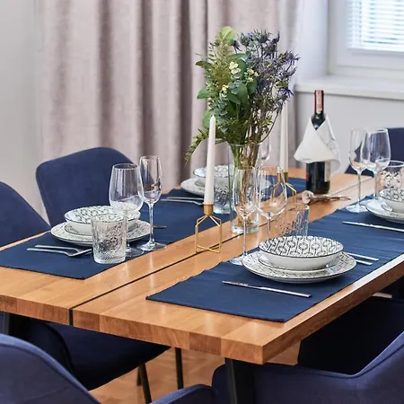 In The Heart Of By Renters Prestige Apartmán Vratislav