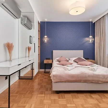 In The Heart Of By Renters Prestige Wrocław
