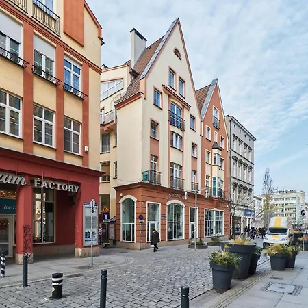 In The Heart Of By Renters Prestige