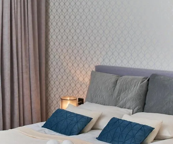 In The Heart Of By Renters Prestige Apartament