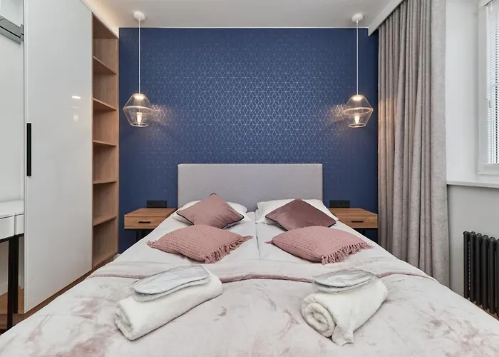 In The Heart Of By Renters Prestige Apartament